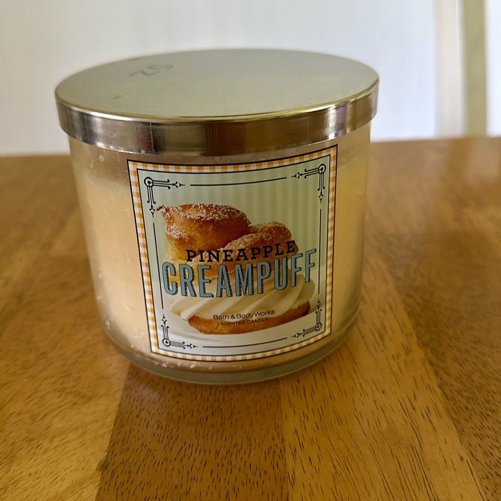 Bath & Bodyworks Pineapple Cream Puff 3 wick candle